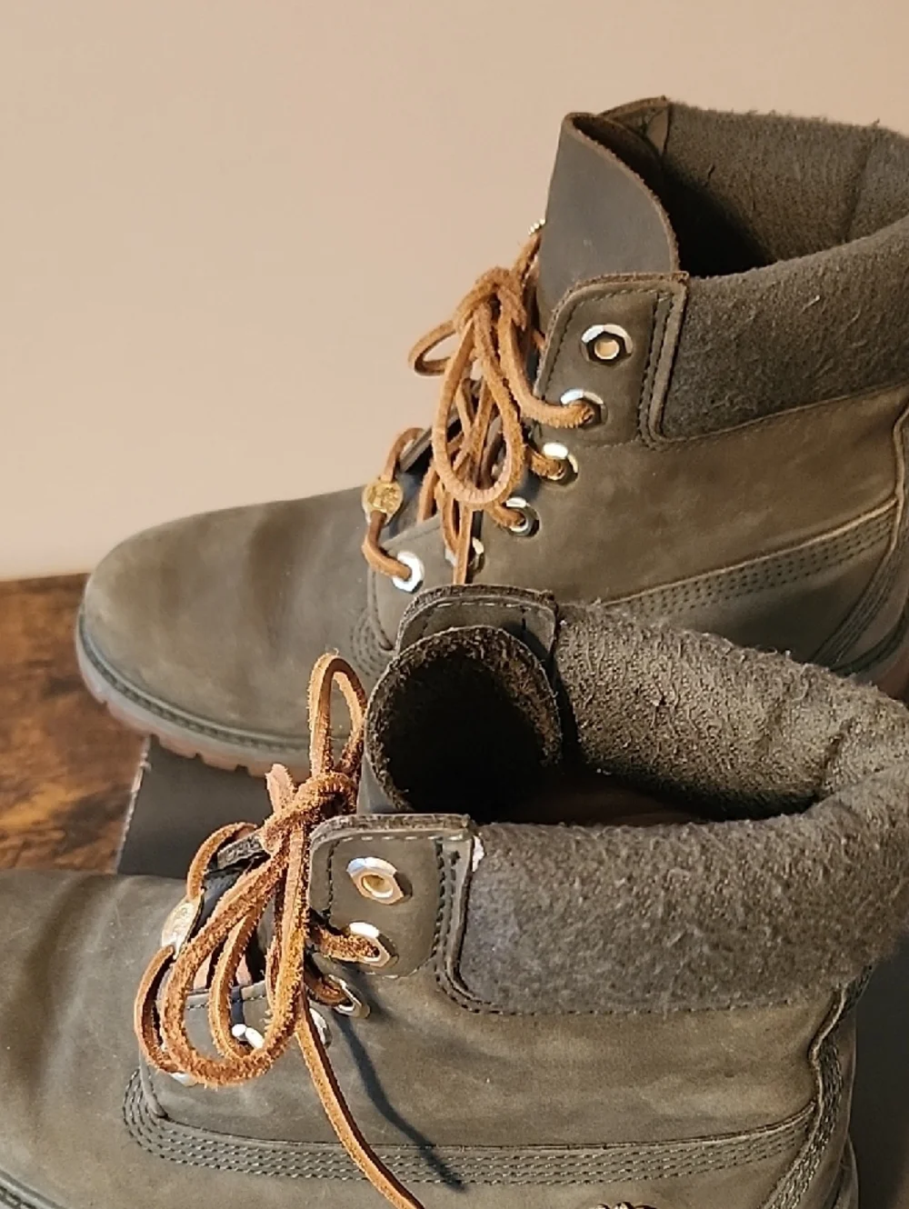 Timberland Lace-Up Suede Boots in Olive Green with Tan Laces - Picture 2 of 7
